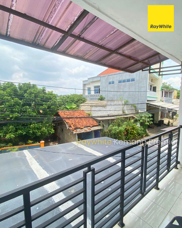 Dijual Rumah 4 Kamar Siap Huni di Pejaten Jakarta Selatan - Luas 180 m2 - Idaman Developer Pemula