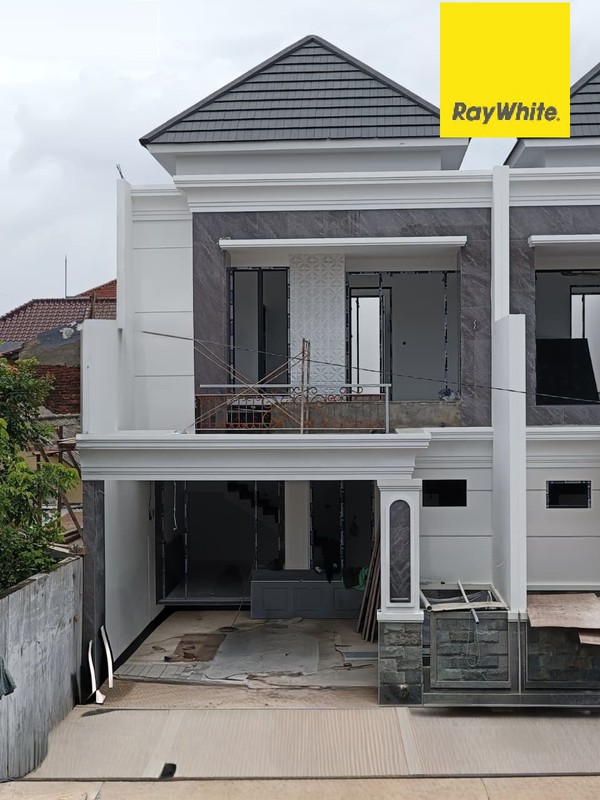 Dijual Rumah Baru 2 lantai di Araya Tahap 2 Surabaya