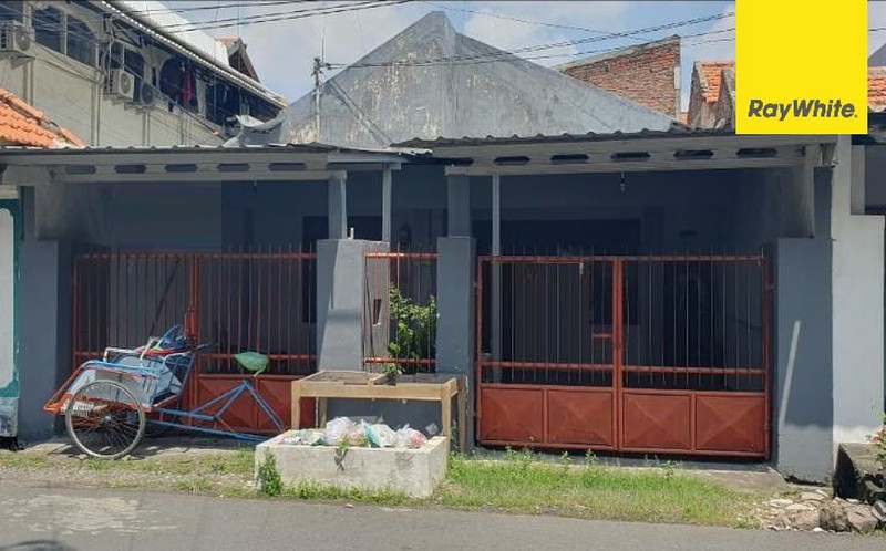 Dijual Rumah Strategis di Bratang Binangun Surabaya