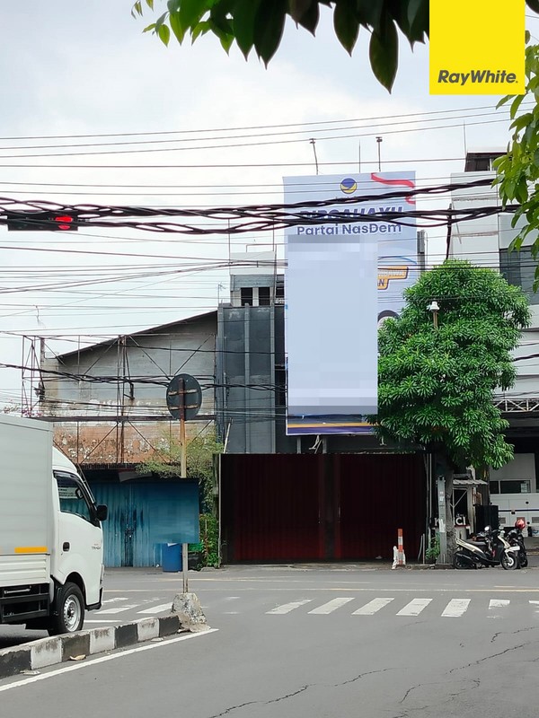 Disewakan Rumah Pusat Kota di Jalan Tegalsari Surabaya