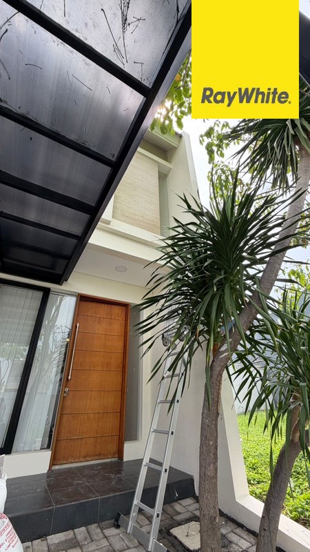 Dijual Rumah 2 lantai di Northwest Hill Surabaya