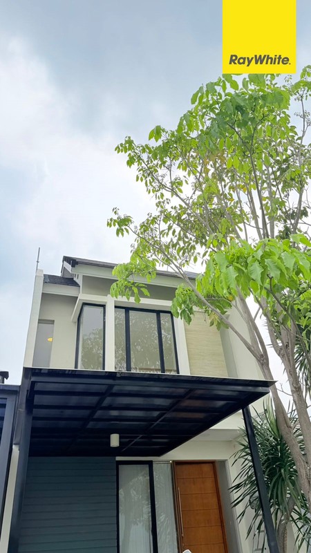 Dijual Rumah 2 lantai di Northwest Hill Surabaya