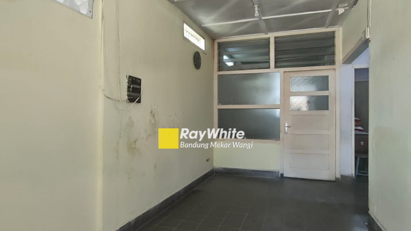 Rumah Tua Siap Huni Sayap pajajaran 