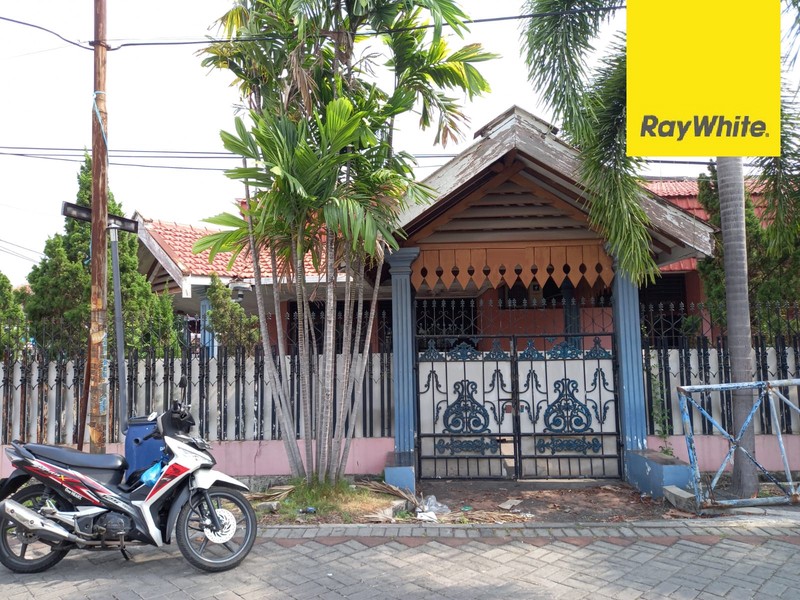 Dijual Rumah 2 lantai di Barata Jaya Surabaya