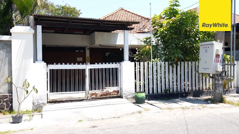 Dijual Rumah 2 lantai di Barata Jaya Surabaya