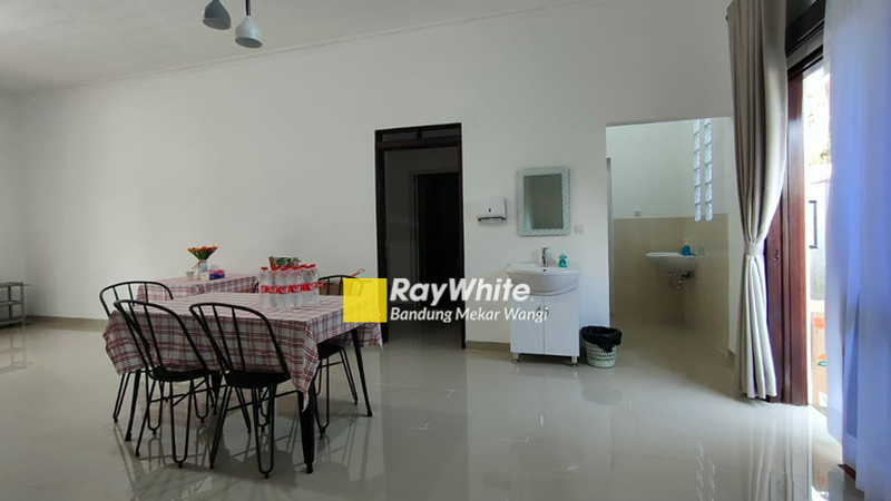 Rumah Baru Semi Villa Minimalis Lembang