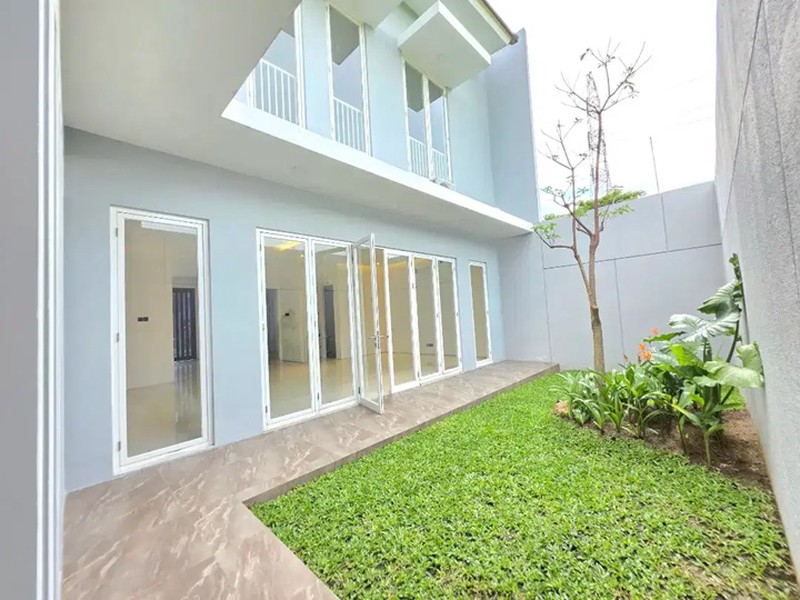 Dijual Rumah Siap Huni - Royal Residence, Surabaya Barat