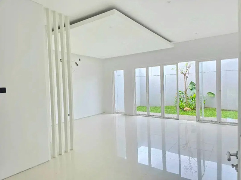 Dijual Rumah Siap Huni - Royal Residence, Surabaya Barat