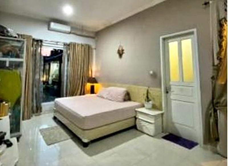 Rumah Nyaman di Daerah Cimanggis Depok Jawa Barat dengan Kolam Renang