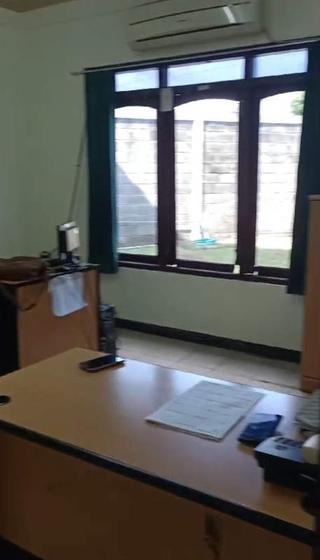 Dijual 6500 M2 Gudang Gempol - Pasuruan - Jawa Timur - Ada Bangunan Kantor 2 Lantai - Halaman Parkiran Luas 