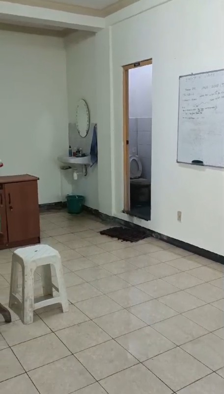 Dijual 6500 M2 Gudang Gempol - Pasuruan - Jawa Timur - Ada Bangunan Kantor 2 Lantai - Halaman Parkiran Luas 