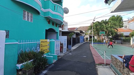 Rumah 2 Lantai 5 Kamar Tidur Disewakan di Tebet Barat Jaksel