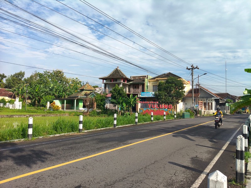 Dijual/Disewakan Tanah Strategis Hook 2 Muka Cocok untuk Investasi/Usaha di Kalasan, Sleman