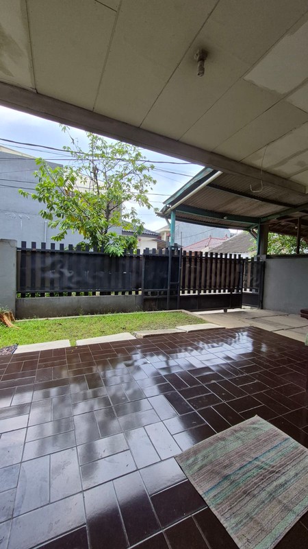 Lebak bulus Cirendeu rumah luas 150 dekat dengan mrt lebak bulus