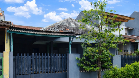 Lebak bulus Cirendeu rumah luas 150 dekat dengan mrt lebak bulus