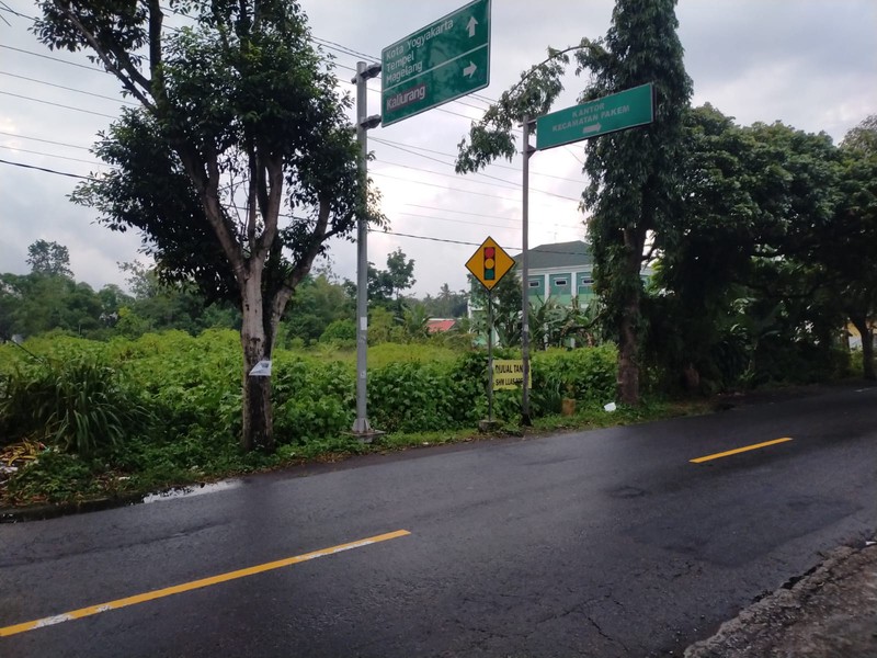 Dijual Tanah Strategis 1.879 Meter Persegi di Jalan Raya Cangkringan Dekat Kantor Kecamatan Pakem Sleman