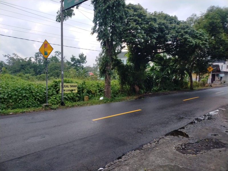 Dijual Tanah Strategis 1.879 Meter Persegi di Jalan Raya Cangkringan Dekat Kantor Kecamatan Pakem Sleman