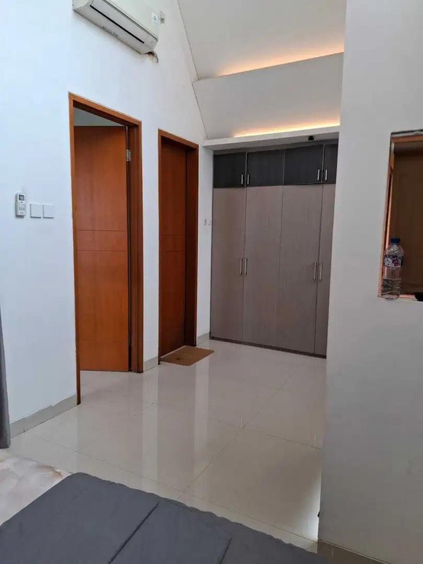Rumah Cantik Full Furnished Siap Huni dengan Hunian Nyaman dan Asri di Rempoa, Tangerang Selatan
