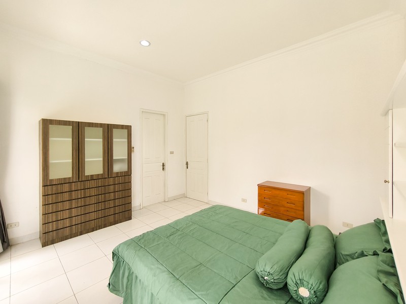 Rumah Bagus Di Taman Kebon Jeruk Jakarta Barat