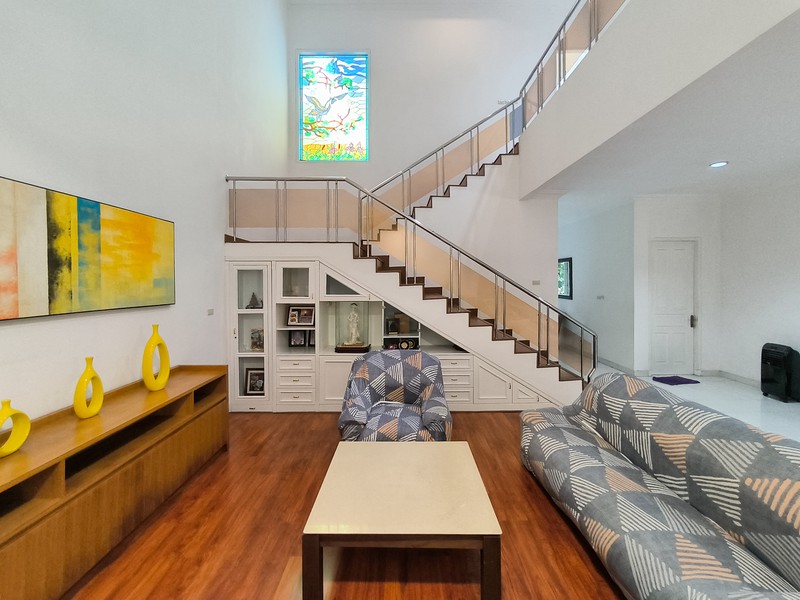 Rumah Bagus Di Taman Kebon Jeruk Jakarta Barat