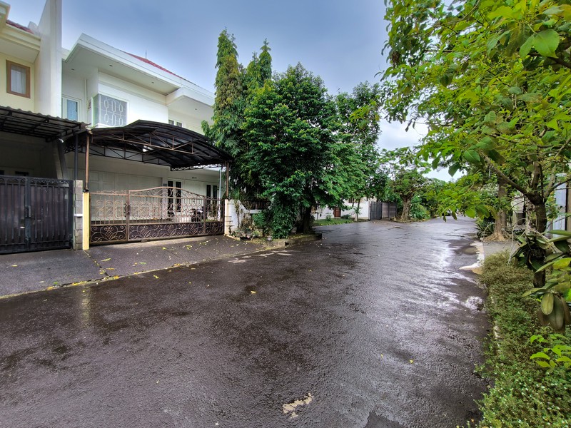Rumah Bagus Di Taman Kebon Jeruk Jakarta Barat