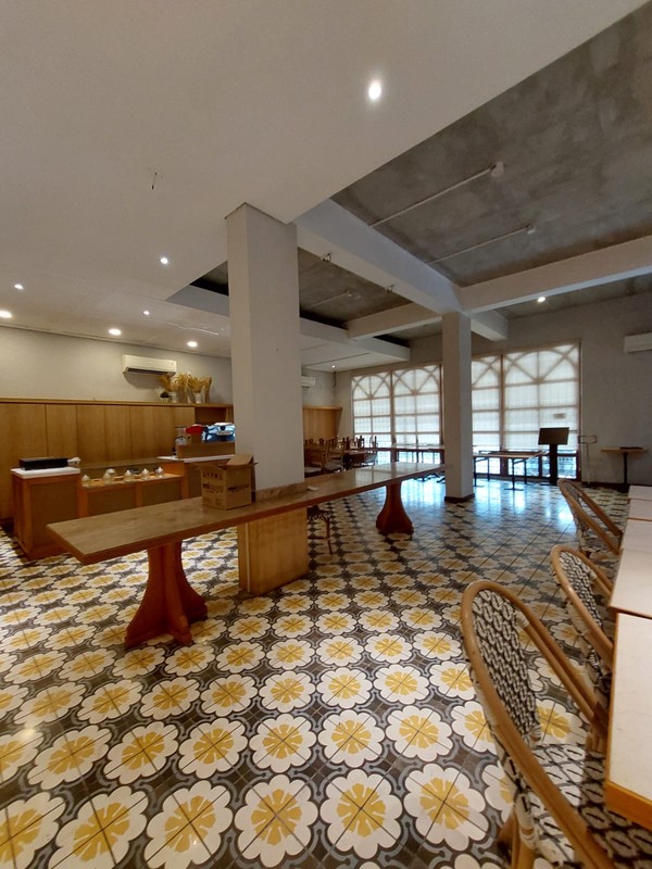 Ruko gandeng siap pakai daerah komersial di Bintaro 