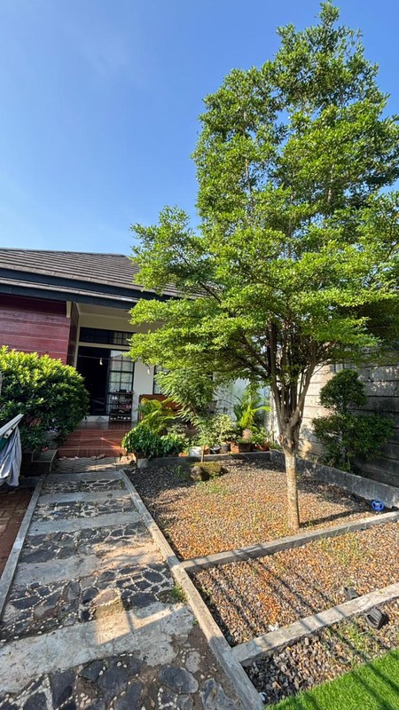 Rumah 2 Lantai Siap Huni Luas 675 m2 Bangunan 550 m2 SHM @Ciputat Timur