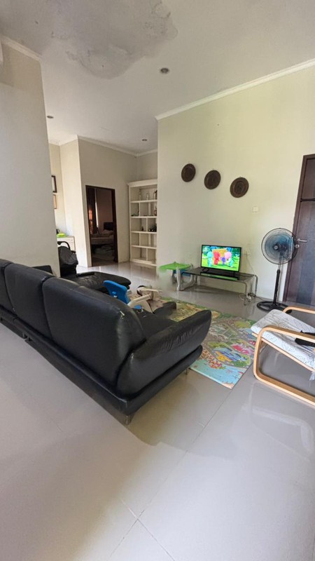 Rumah 2 Lantai Siap Huni Luas 675 m2 Bangunan 550 m2 SHM @Ciputat Timur