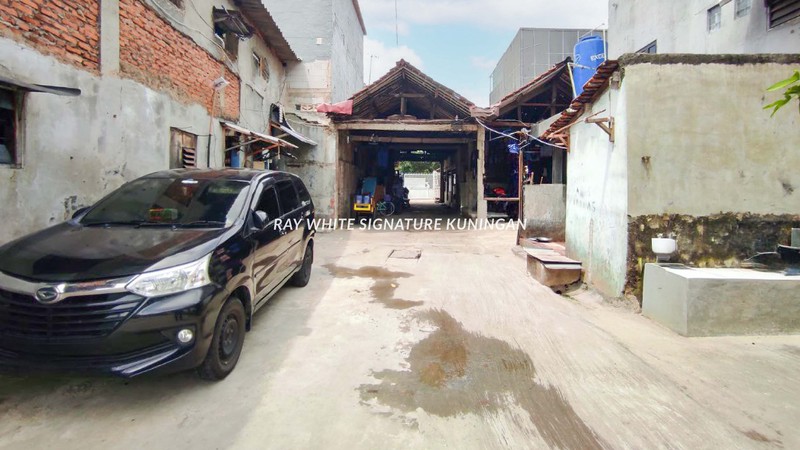 Rumah dan Kontrakan 21 Pintu Lokasi Strategis Dekat Mall Season City, Jakarta Barat