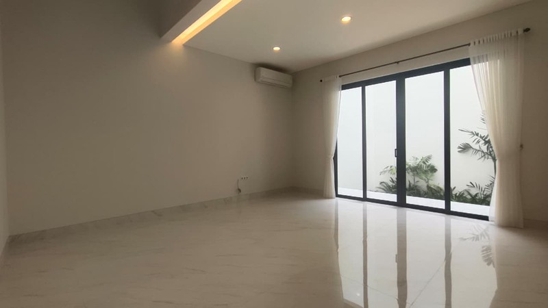 Rumah New Brand di Pondok Indah, Nyaman, aman dan Strategis