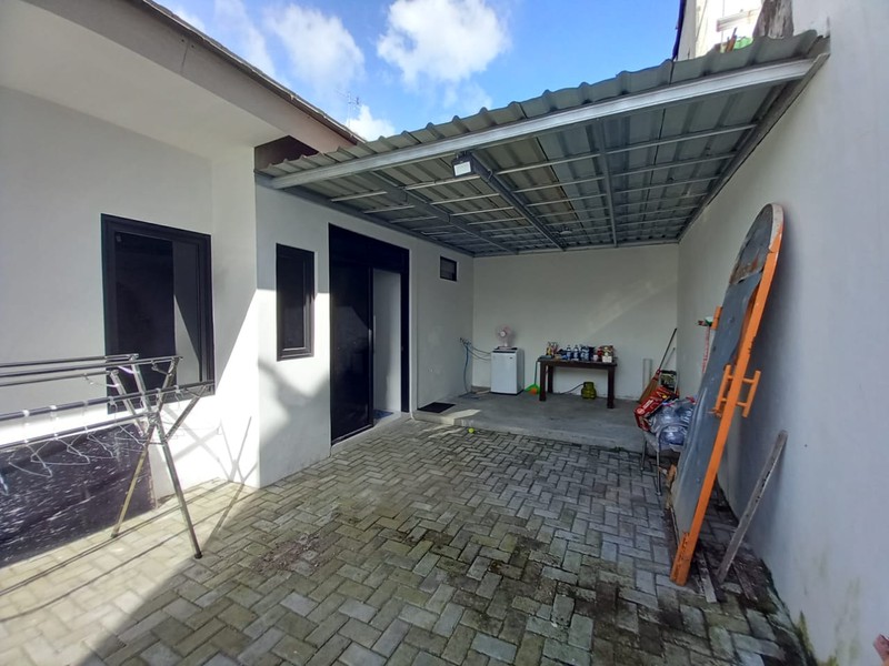 Disewakan Rumah Furnish Lokasi dalam Perumahan Dekat Kawasan Bisnis - Jalan Kaliurang Depok Sleman 