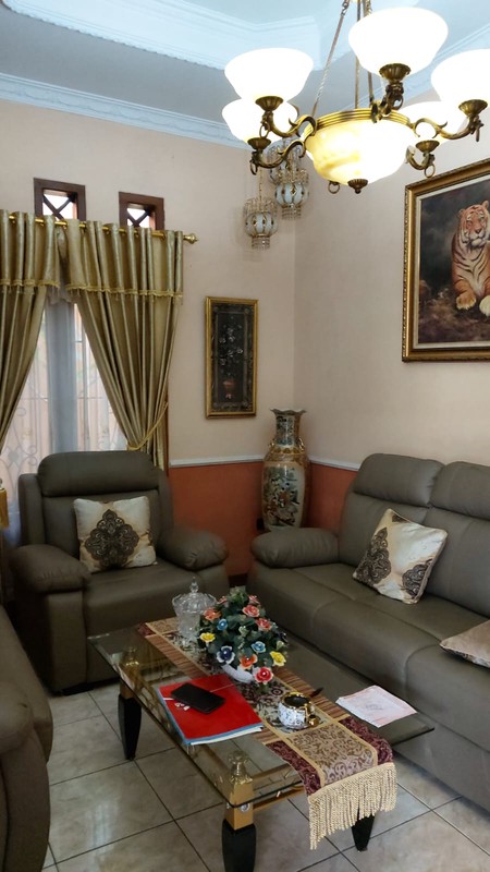 DIJUAL CEPAT Rumah Dekat Kampus Universitas Gunadarma Pondok Kelapa