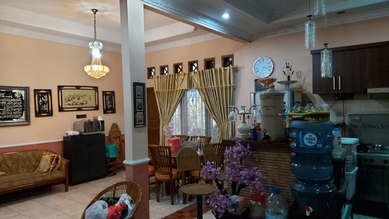 DIJUAL CEPAT Rumah Dekat Kampus Universitas Gunadarma Pondok Kelapa