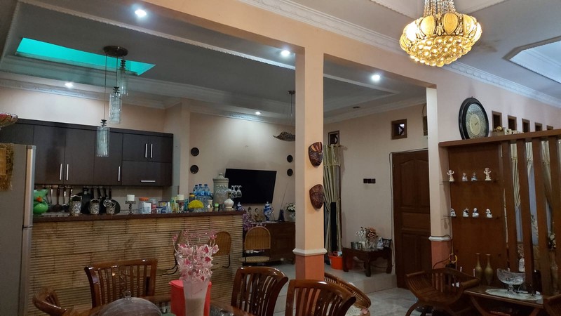 DIJUAL CEPAT Rumah Dekat Kampus Universitas Gunadarma Pondok Kelapa