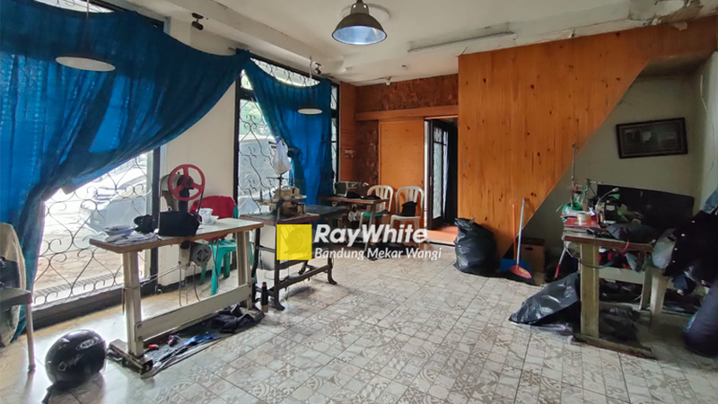 Rumah + Ruang Usaha Amir Mahmud Cibereum Cimahi