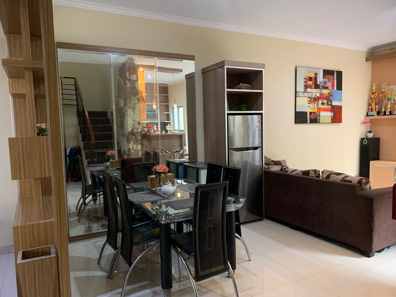 Rumah Serpong Garden 1 Green Studentia 3 Lantai & Full Furnish