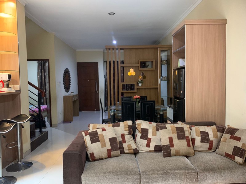 Rumah Serpong Garden 1 Green Studentia 3 Lantai & Full Furnish