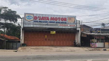 Ex Showroom Mobil Second di Jalan Raya Narogong