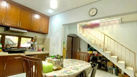 Rumah 2 Lantai Siap Huni dengan Hunian Nyaman dan Asri @Bintaro Sektor 9