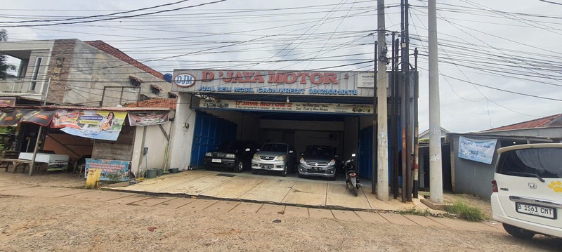 Ex Showroom Mobil Second di Jalan Raya Narogong