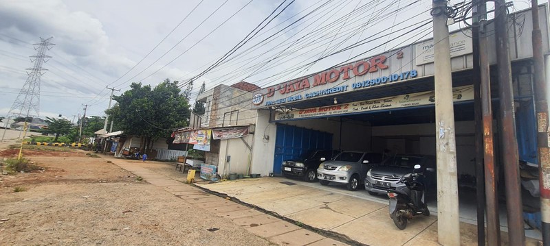 Ex Showroom Mobil Second di Jalan Raya Narogong