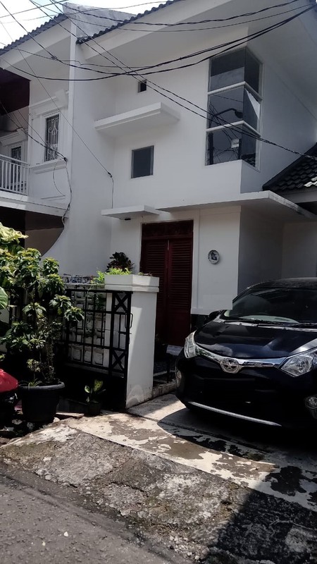 Rumah Minimalis, 2 Lantai Siap Huni di Bintaro Sektor 9