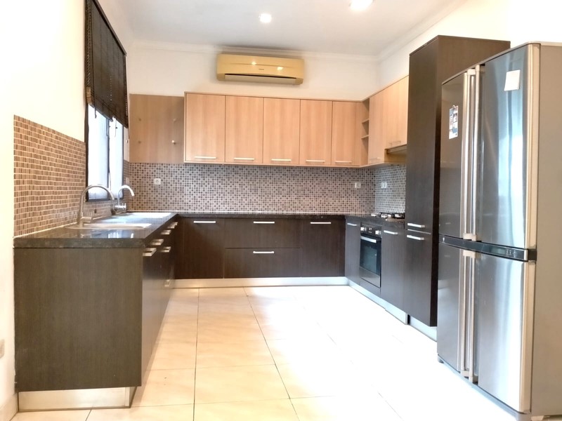 Rumah Disewakan di Kemang