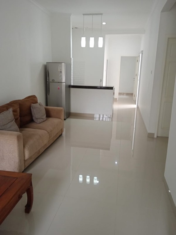 Rumah Siap Huni dengan Hunian Nyaman dan Asri di Graha Raya