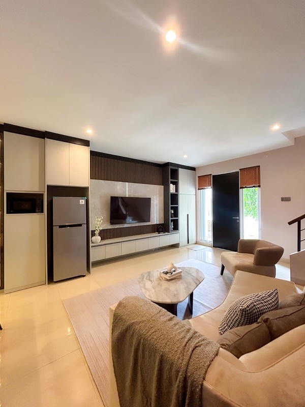 Rumah dengan Cluster Neo Griya Alecandra Cibubur Type Sawarna Blok A 06 Jatirangga Jatisampurna Bekasi