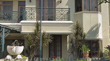 DIJUAL - RUMAH 3 LANTAI DI TANJUNG BARAT INDAH, JAGAKARSA