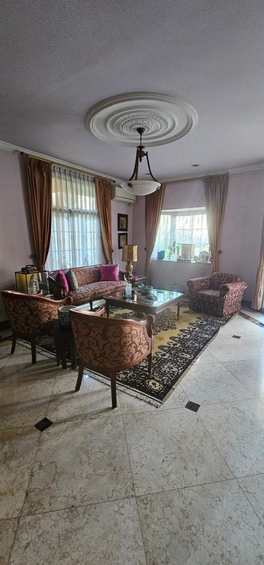 DIJUAL - RUMAH 3 LANTAI DI TANJUNG BARAT INDAH, JAGAKARSA