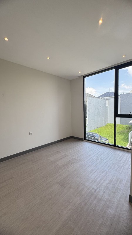 Dijual Rumah Baru Gress Woodland Citraland Surabaya Barat