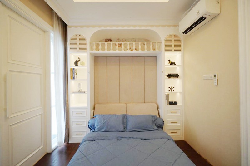 Rumah Hoek dengan Pool di Puri Bintaro