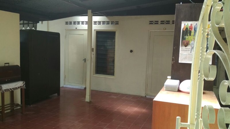 RUMAH SETRATEGIS DENGAN 8 KAMAR TDIUR, DI DAERAH BINTARAN, YOGYAKARTA.